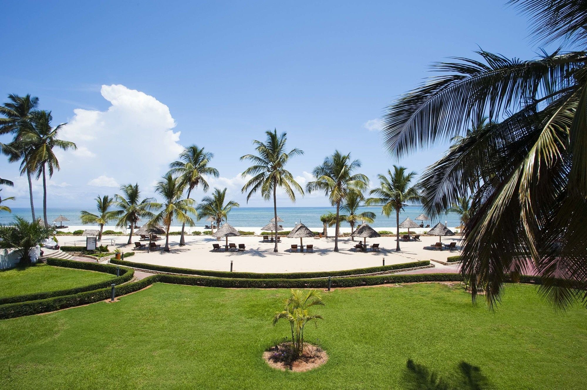 Kunduchi Beach Hotel & Resort Dar es Salaam Exterior photo